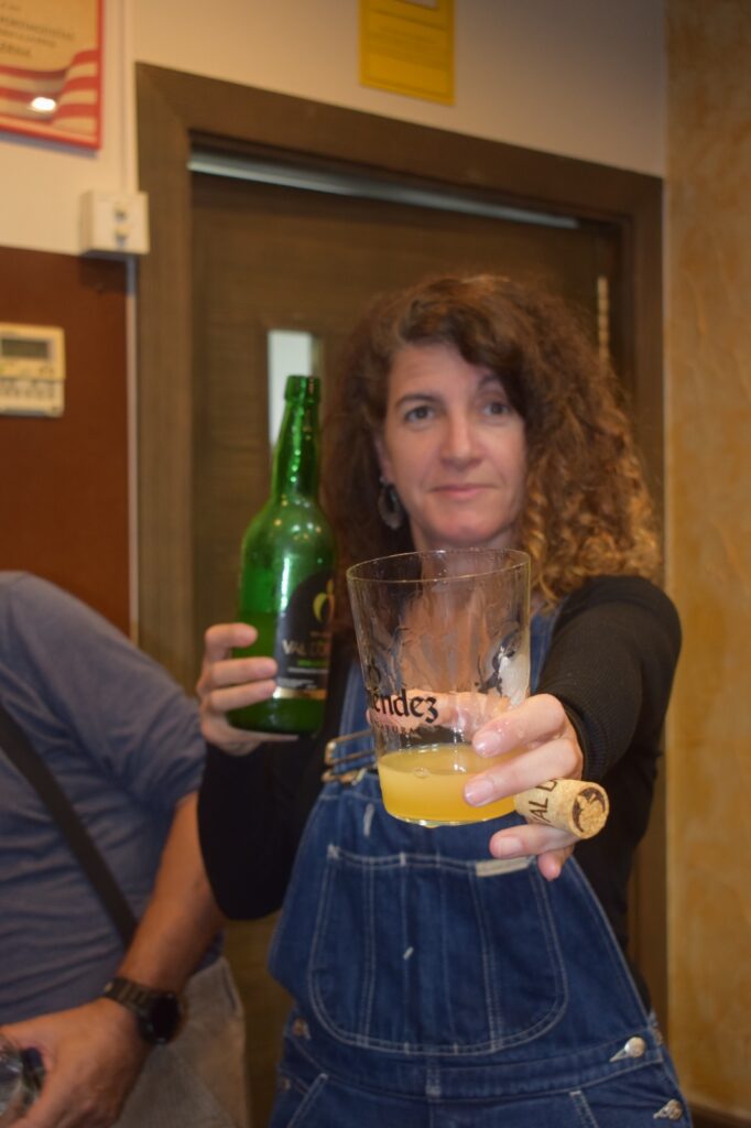 Saberes femeninos na cultura asturiana de la sidra